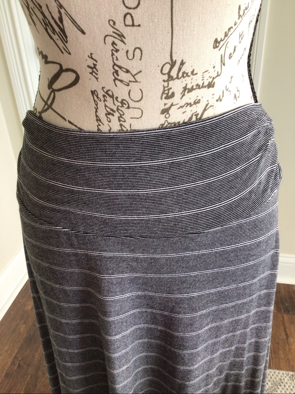 Bundle 2/$14 Merona Black and white Striped Elastic Waist A-Line Skirt Sz L - Picture 3 of 6
